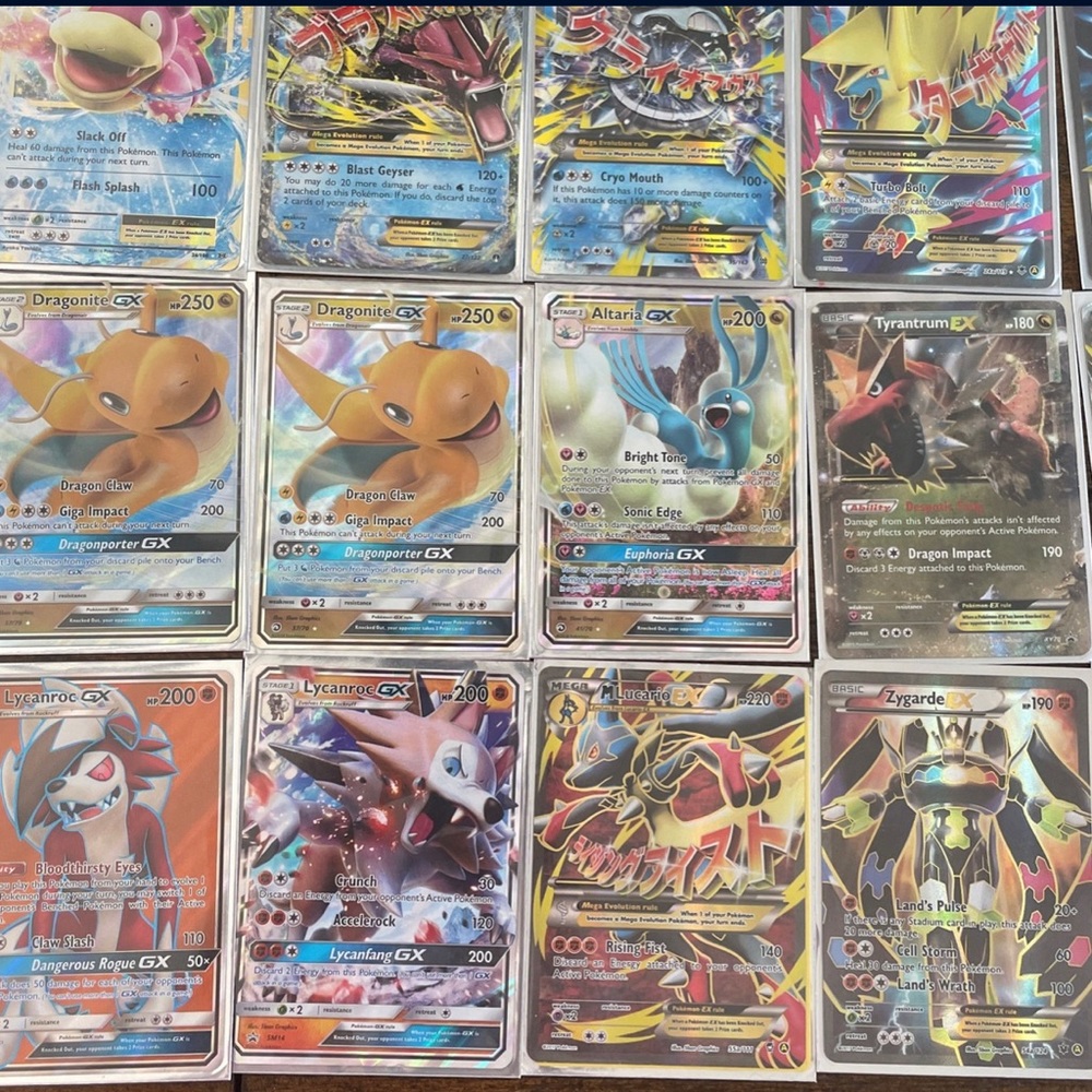 Pokémon Collection - Picture 3 of 4